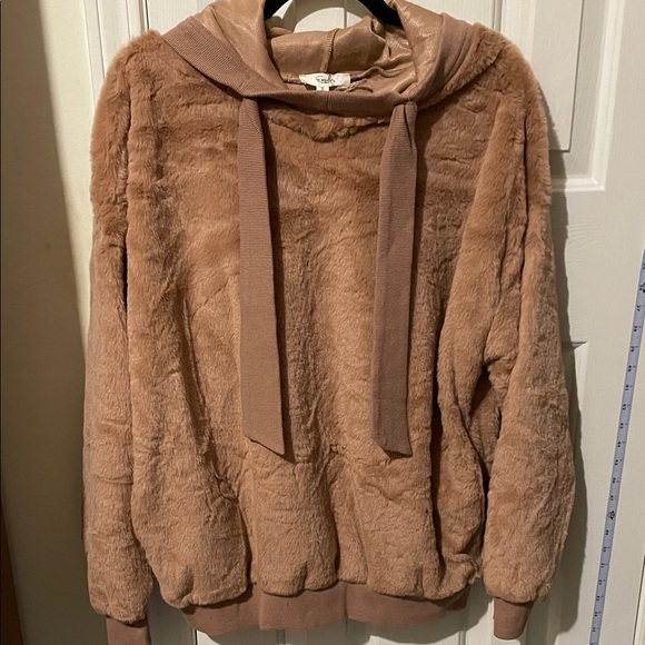 easel Tops - Easel Tan Fuzzy Hoodie Sweatshirt